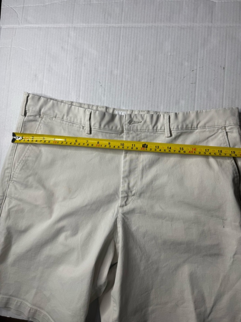 GAP Men's essential khaki “9 shorts Size:38